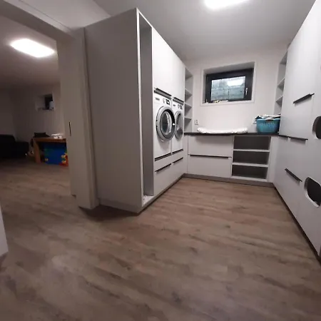 Modern In Near Area ווינטרברג
