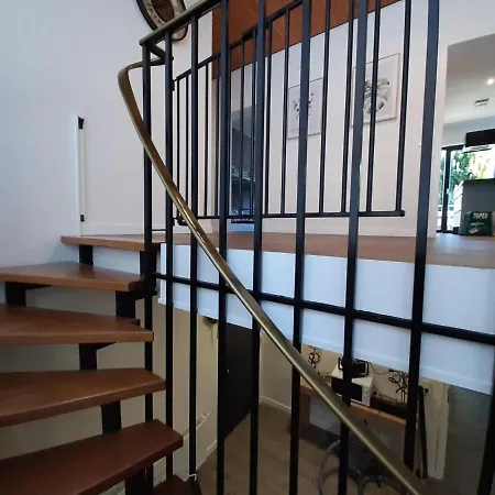 בית נופש Modern In Near Area